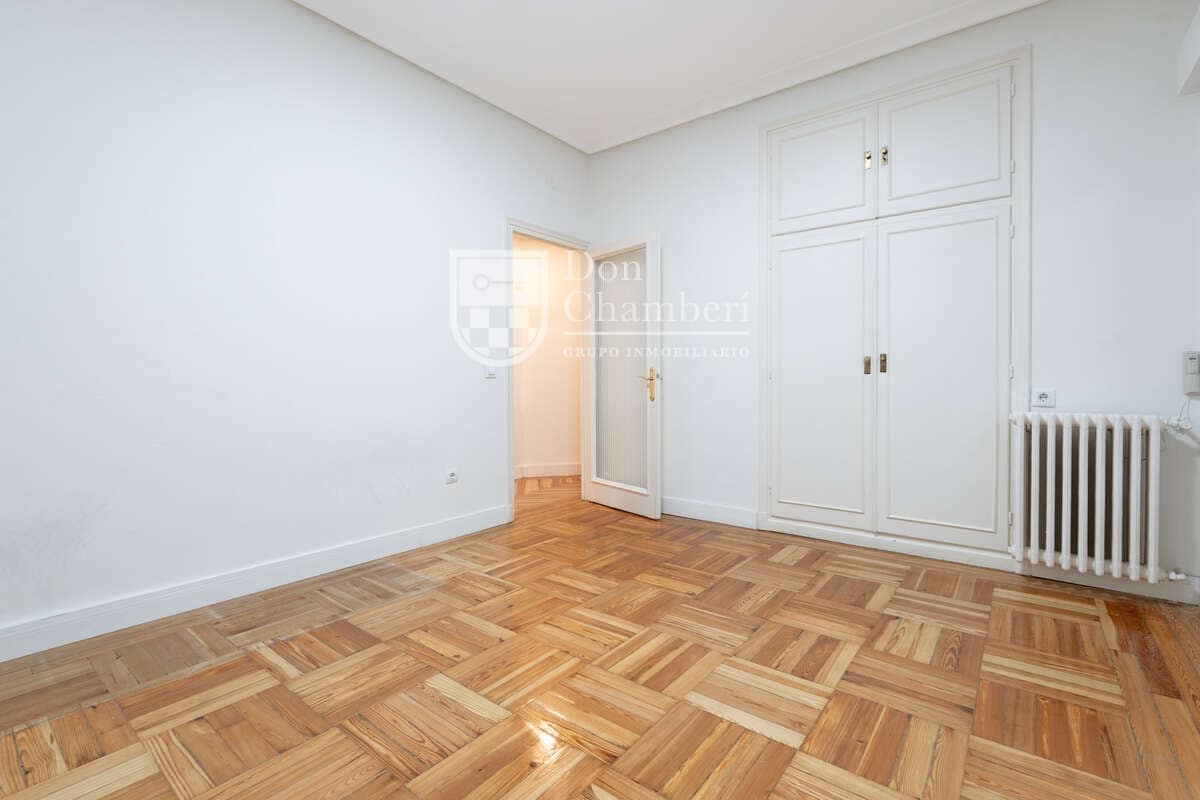 6 makuuhuone Asunto vuokrattavana paikassa Madrid kaupunki - 3 400 € (Ref: 9416137)