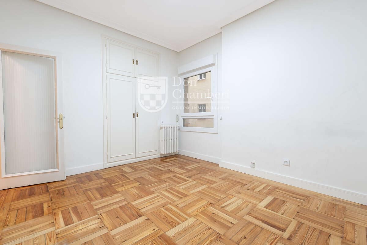 6 makuuhuone Asunto vuokrattavana paikassa Madrid kaupunki - 3 400 € (Ref: 9416137)