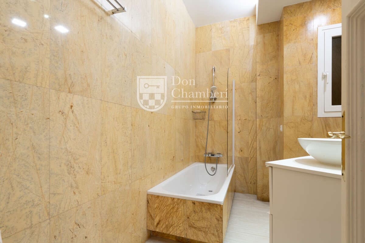 6 makuuhuone Asunto vuokrattavana paikassa Madrid kaupunki - 3 400 € (Ref: 9416137)