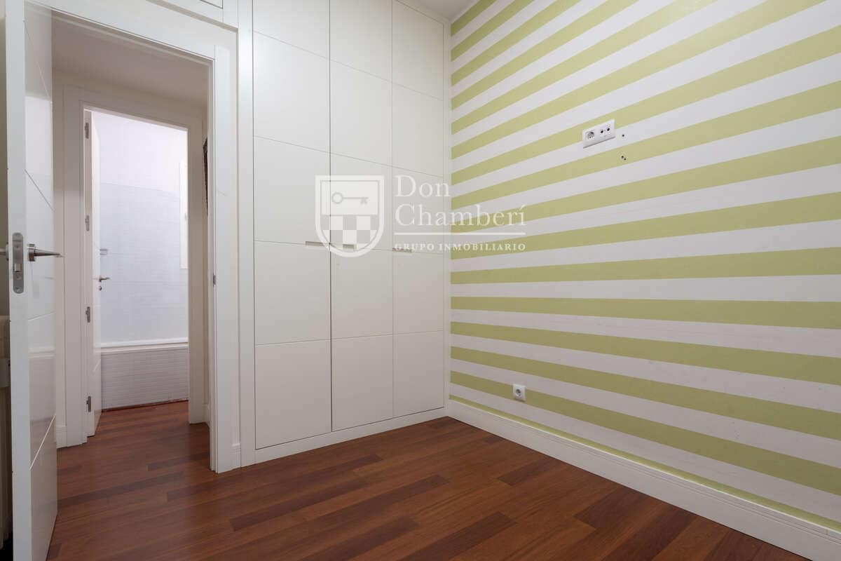 6 makuuhuone Asunto vuokrattavana paikassa Madrid kaupunki - 3 400 € (Ref: 9416137)