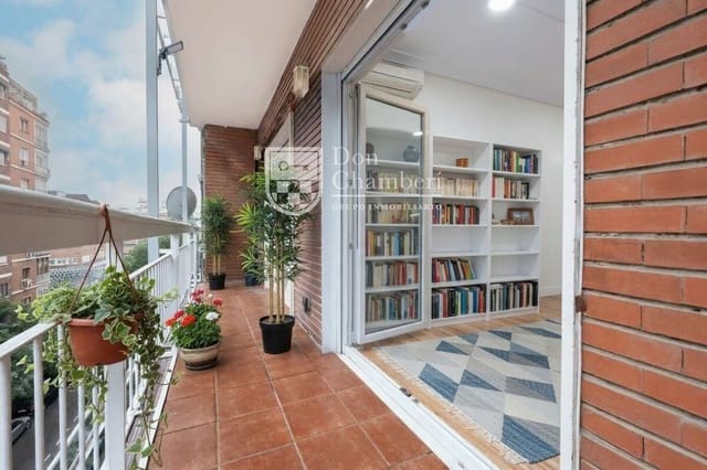 6 makuuhuone Asunto vuokrattavana paikassa Chamberí, Madrid kaupunki - 3 400 € (Ref: 9416137)