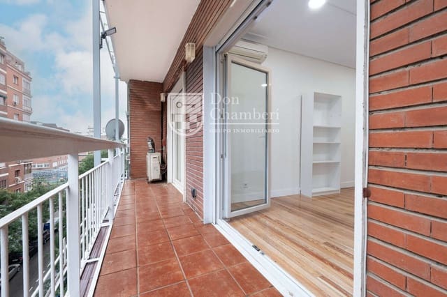 6 makuuhuone Asunto vuokrattavana paikassa Chamberí, Madrid kaupunki - 3 400 € (Ref: 9416137)