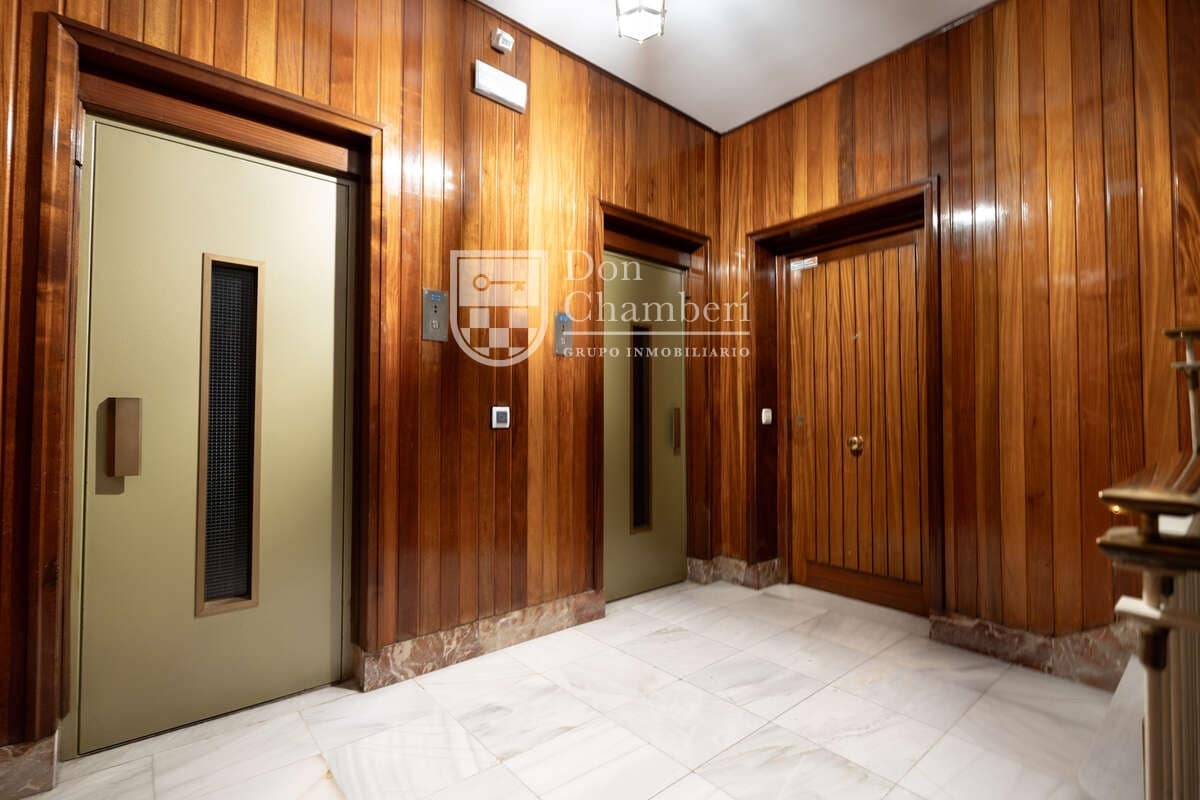 6 makuuhuone Asunto vuokrattavana paikassa Madrid kaupunki - 3 400 € (Ref: 9416137)