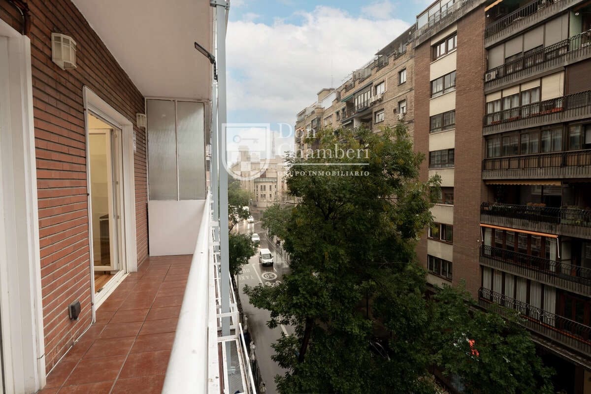 6 makuuhuone Asunto vuokrattavana paikassa Madrid kaupunki - 3 400 € (Ref: 9416137)