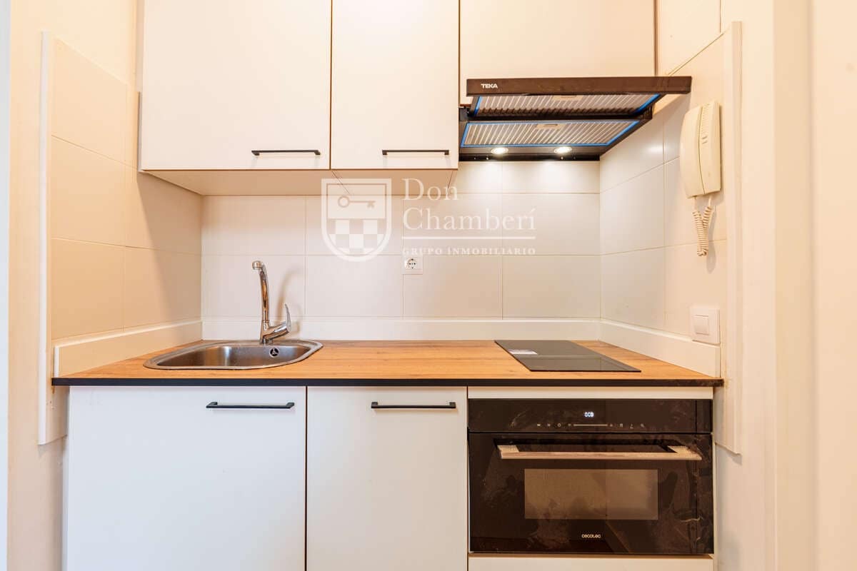 Estúdio para arrendar em Madrid cidade - 1 350 € (Ref: 9416138)