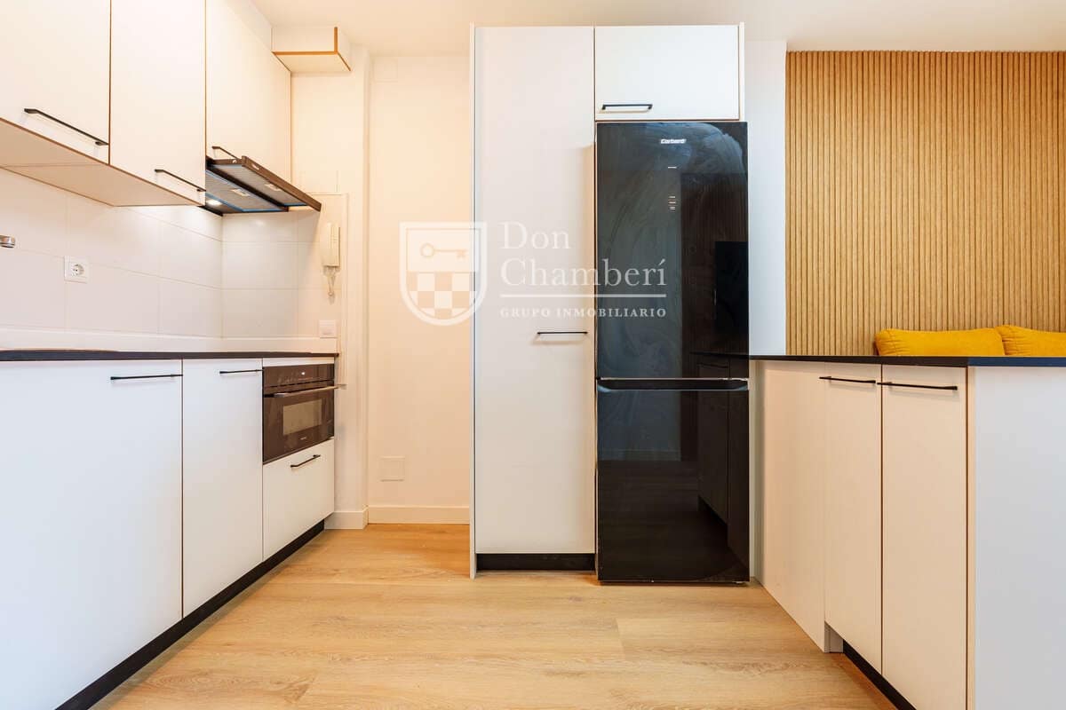 Estúdio para arrendar em Madrid cidade - 1 350 € (Ref: 9416138)