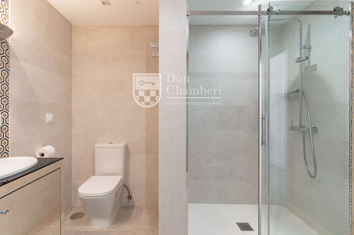 2 bedroom Flat for sale in San Pedro de Alcantara with pool - € 530,000 (Ref: 9416149)