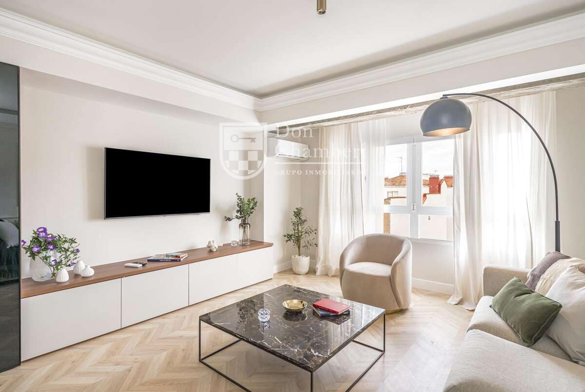 2 bedroom Flat for sale in Madrid city - € 1,364,000 (Ref: 9416150)