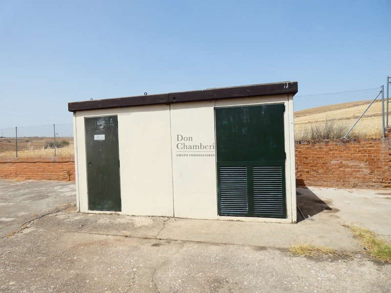 Kommersiell til salgs i Valmojado - € 600 000 (Ref: 9416152)
