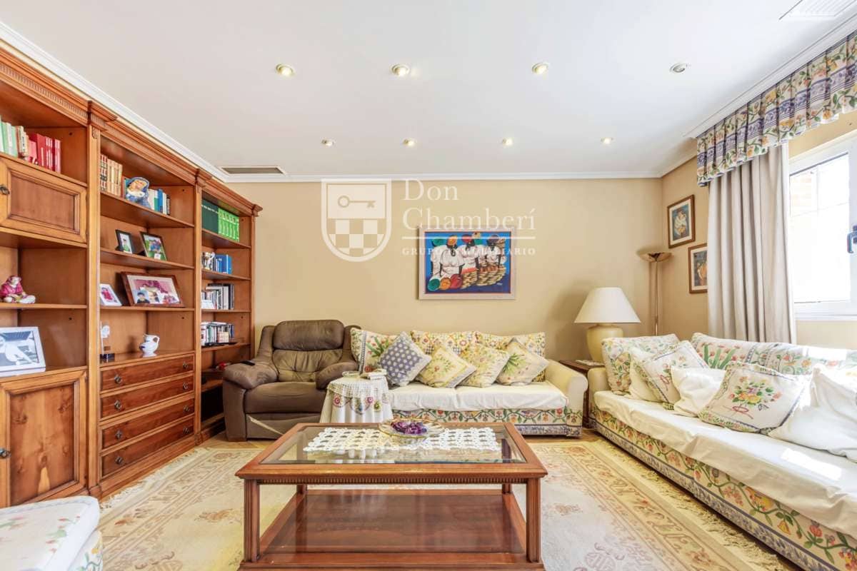 5 chambre Villa/Maison à vendre à Villaviciosa de Odon avec piscine garage - 1 250 000 € (Ref: 9416154)