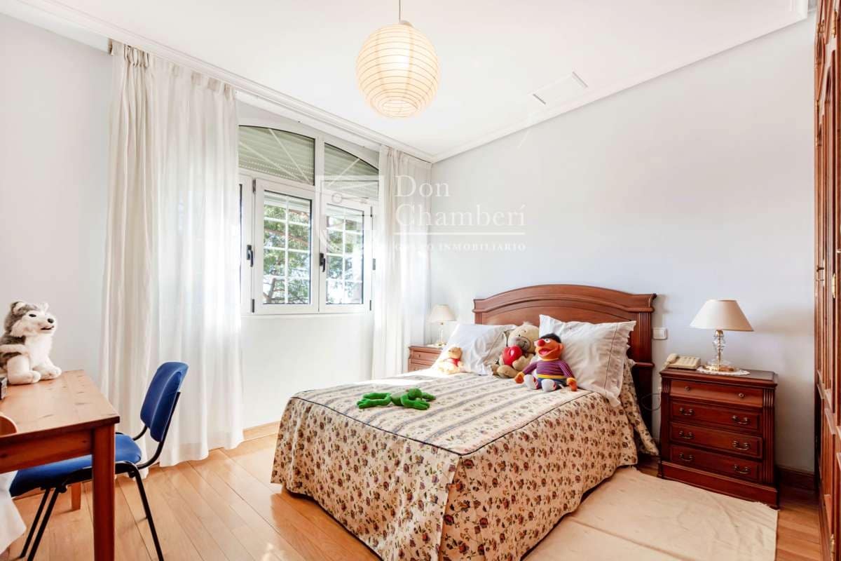 5 chambre Villa/Maison à vendre à Villaviciosa de Odon avec piscine garage - 1 250 000 € (Ref: 9416154)