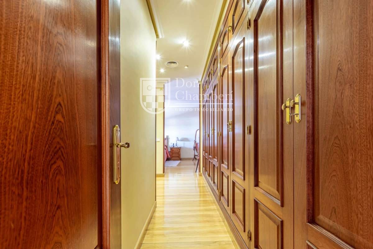 5 chambre Villa/Maison à vendre à Villaviciosa de Odon avec piscine garage - 1 250 000 € (Ref: 9416154)