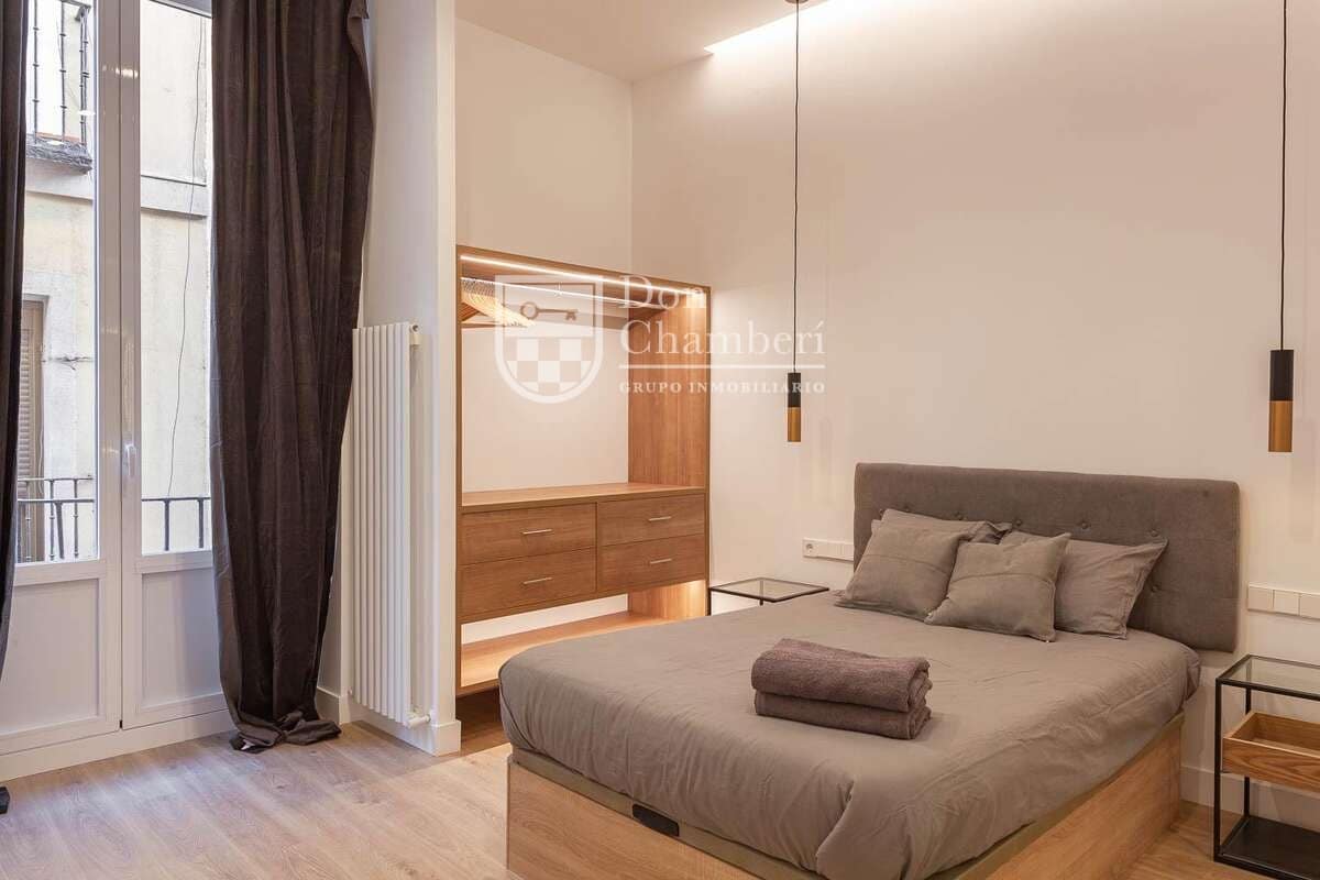 3 bedroom Flat for sale in Madrid city - € 989,000 (Ref: 9416156)