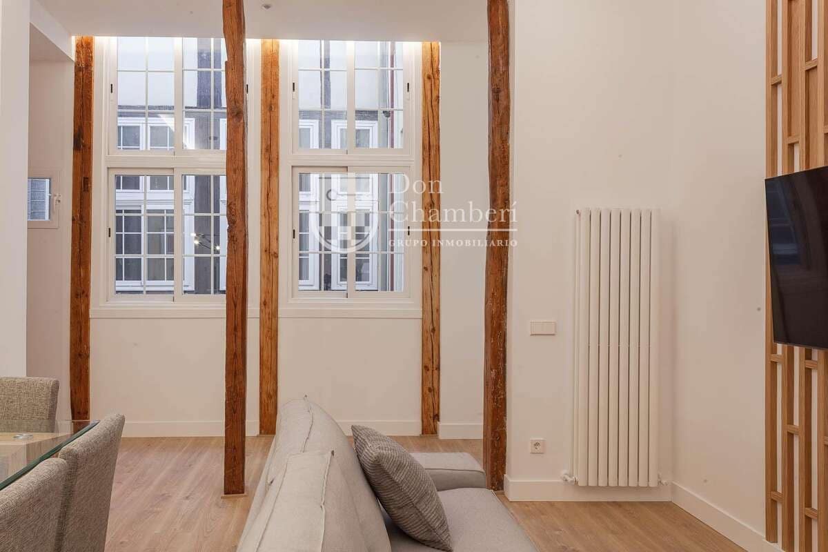 3 bedroom Flat for sale in Madrid city - € 989,000 (Ref: 9416156)