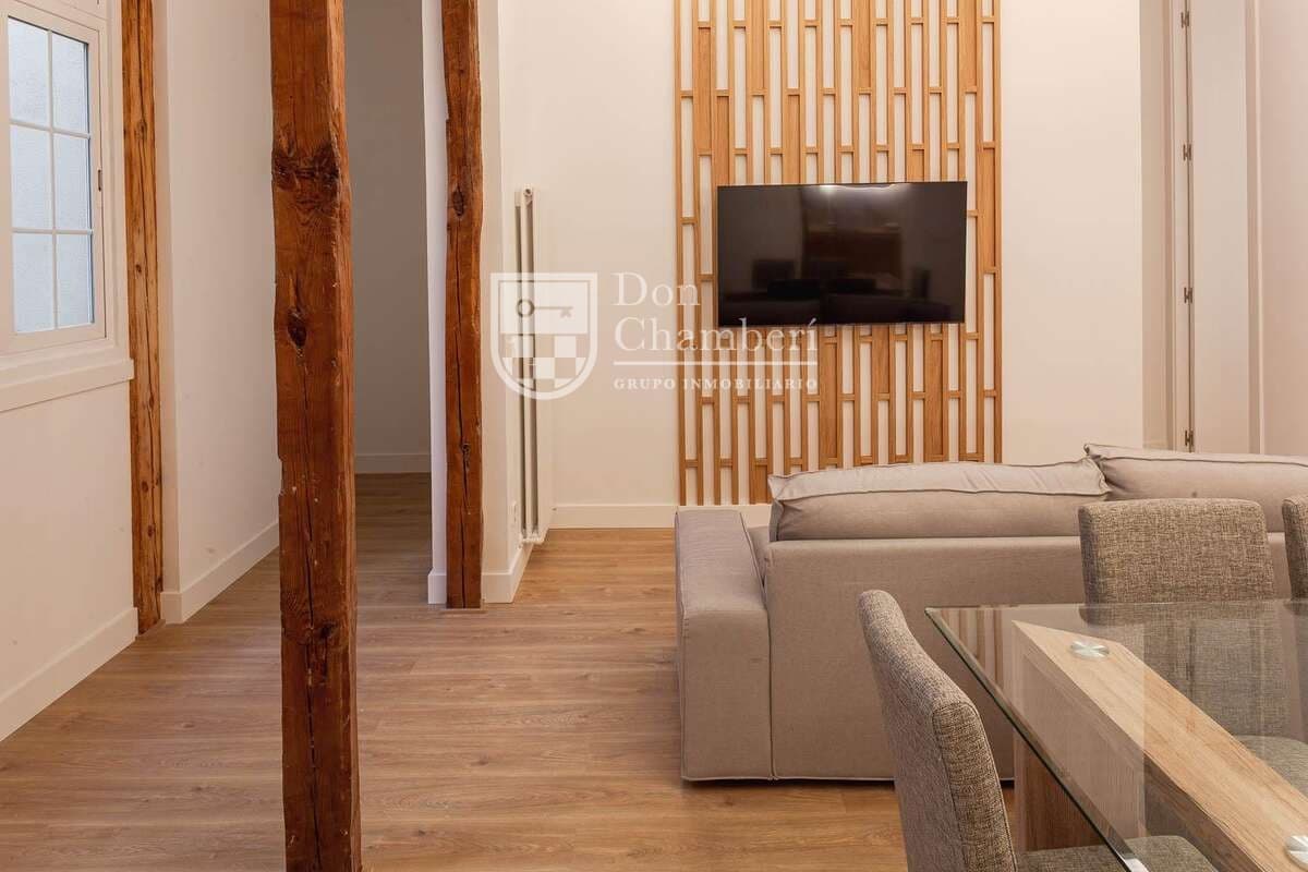 3 soveværelse Lejlighed til salg i Madrid by - € 989.000 (Ref: 9416156)