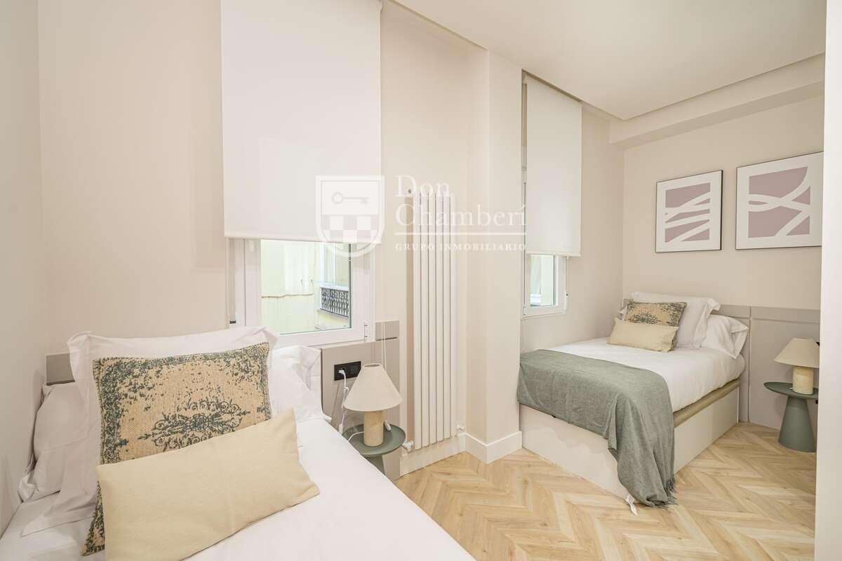 3 soveværelse Lejlighed til salg i Madrid by - € 959.000 (Ref: 9416160)