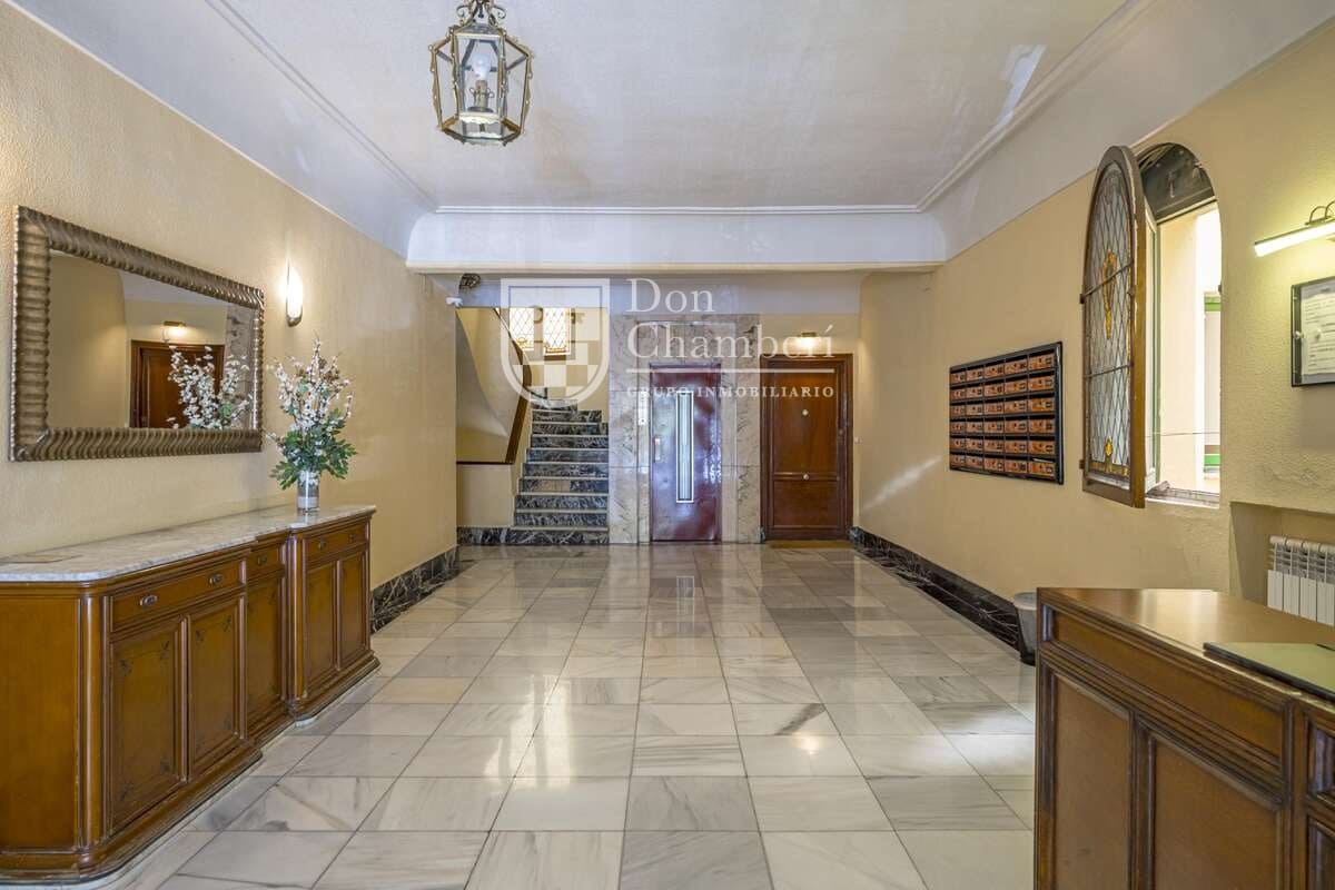 3 soveværelse Lejlighed til salg i Madrid by - € 959.000 (Ref: 9416160)