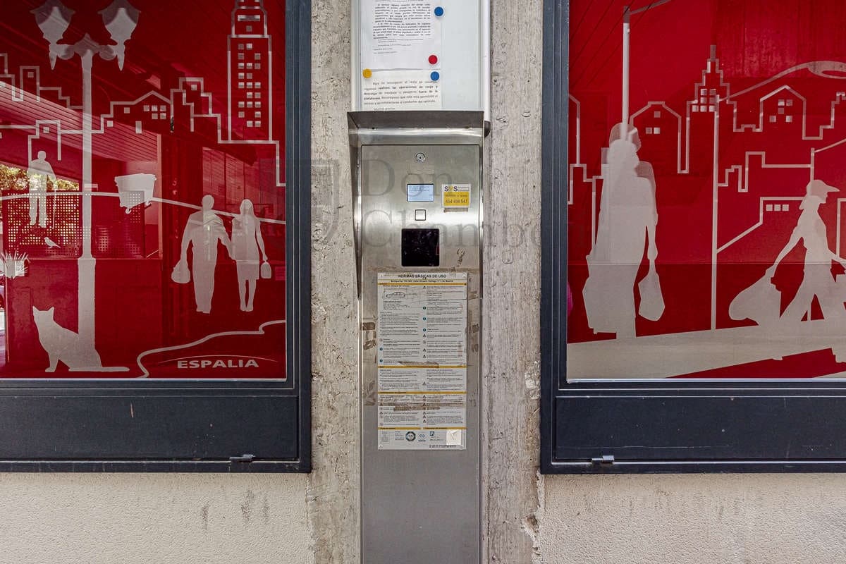 Garaż do wynajęcia w Miasto Madryt - 180 € (Ref: 9416166)