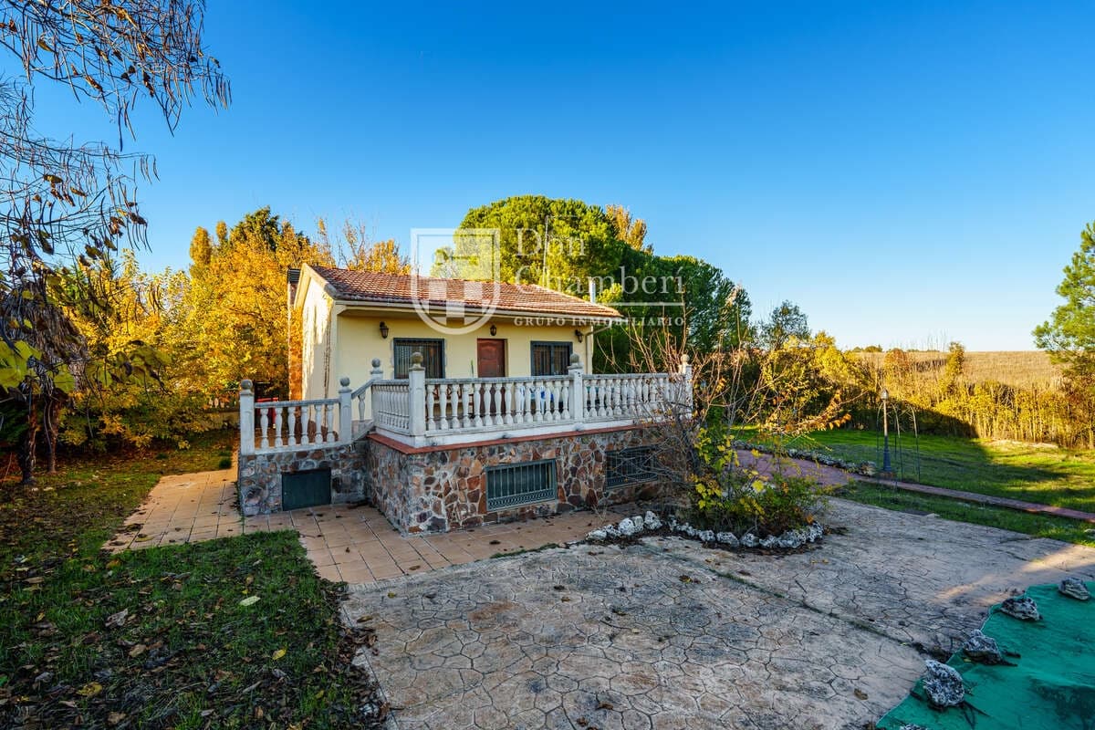 Chalet de 2 habitaciones en El Viso de San Juan en venta con piscina garaje - 276.000 € (Ref: 9424214)