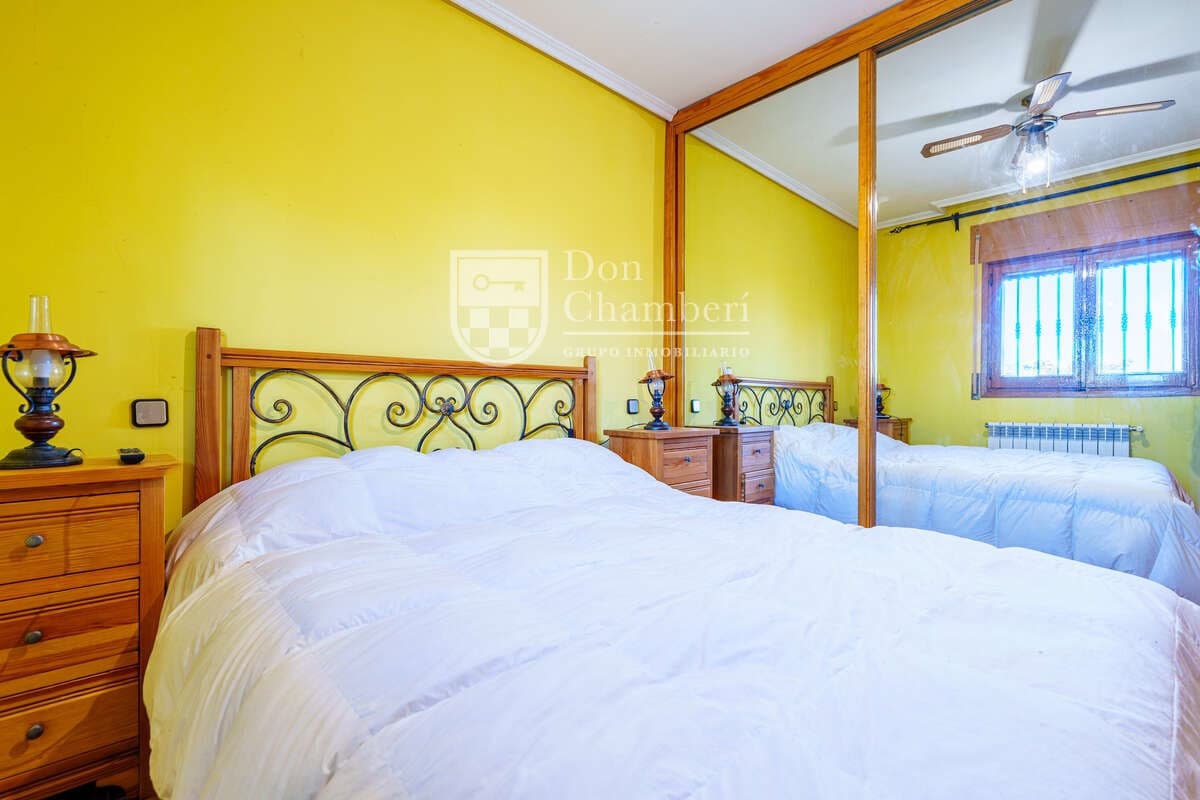 Chalet de 2 habitaciones en El Viso de San Juan en venta con piscina garaje - 276.000 € (Ref: 9424214)