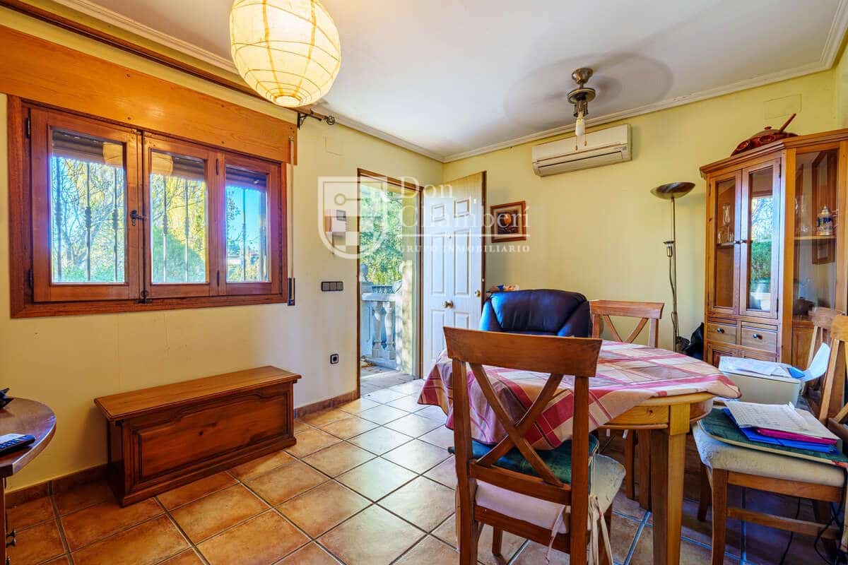 Chalet de 2 habitaciones en El Viso de San Juan en venta con piscina garaje - 276.000 € (Ref: 9424214)