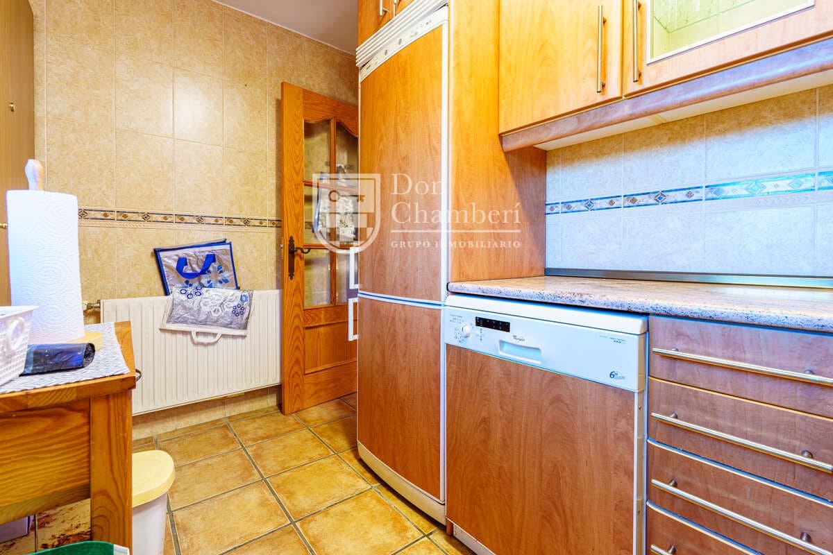 Chalet de 2 habitaciones en El Viso de San Juan en venta con piscina garaje - 276.000 € (Ref: 9424214)