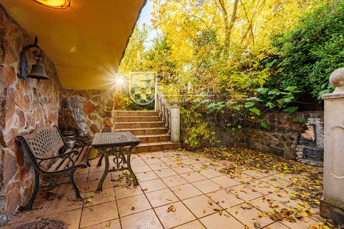 Chalet de 2 habitaciones en El Viso de San Juan en venta con piscina garaje - 276.000 € (Ref: 9424214)