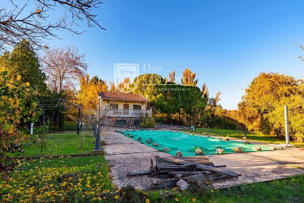 Chalet de 2 habitaciones en El Viso de San Juan en venta con piscina garaje - 276.000 € (Ref: 9424214)