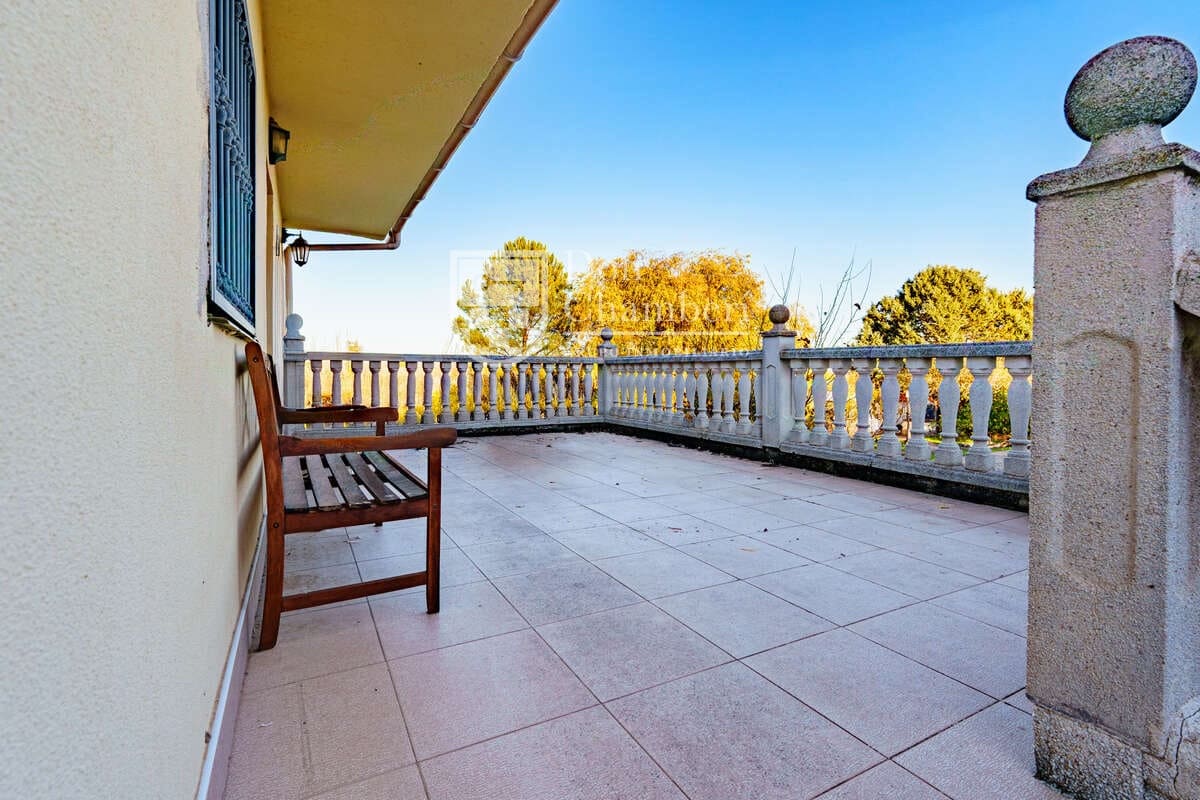 Chalet de 2 habitaciones en El Viso de San Juan en venta con piscina garaje - 276.000 € (Ref: 9424214)