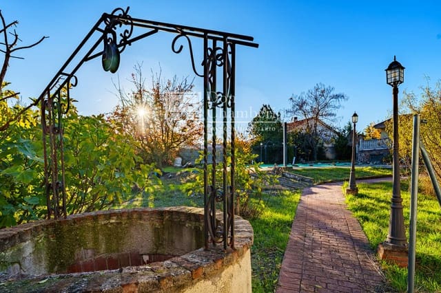 Chalet de 2 habitaciones en El Viso de San Juan en venta con piscina garaje - 276.000 € (Ref: 9424214)