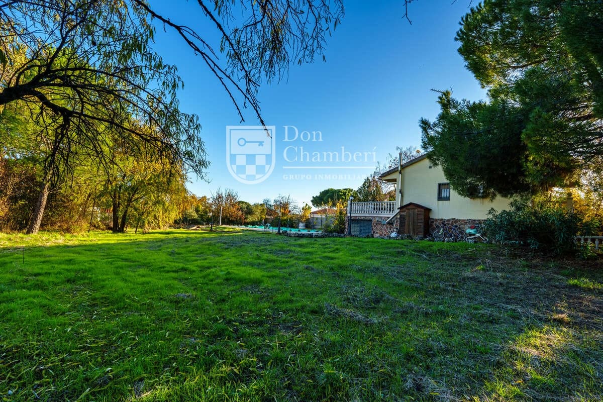 Chalet de 2 habitaciones en El Viso de San Juan en venta con piscina garaje - 276.000 € (Ref: 9424214)