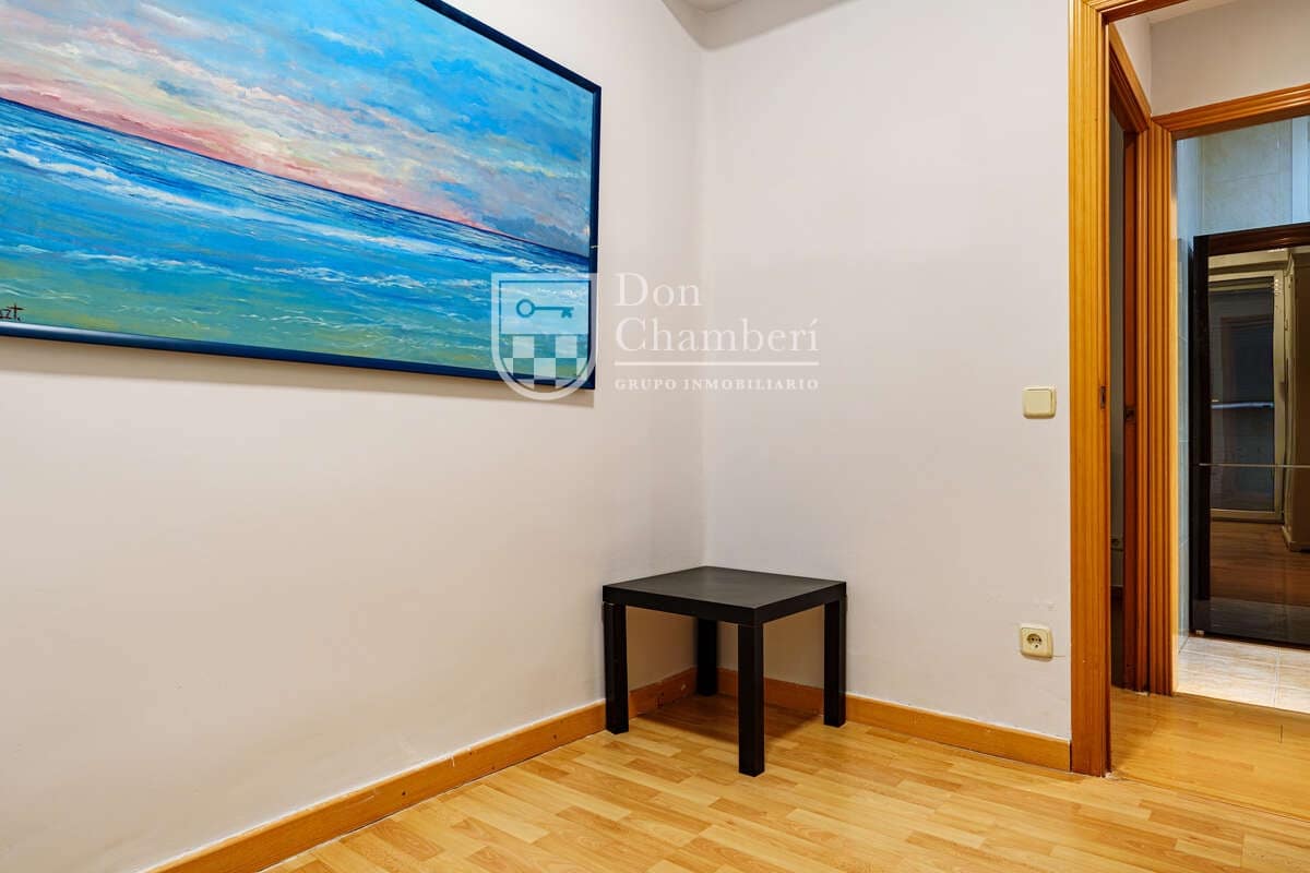 2 soveværelse Lejlighed til salg i Madrid by - € 409.000 (Ref: 9448845)