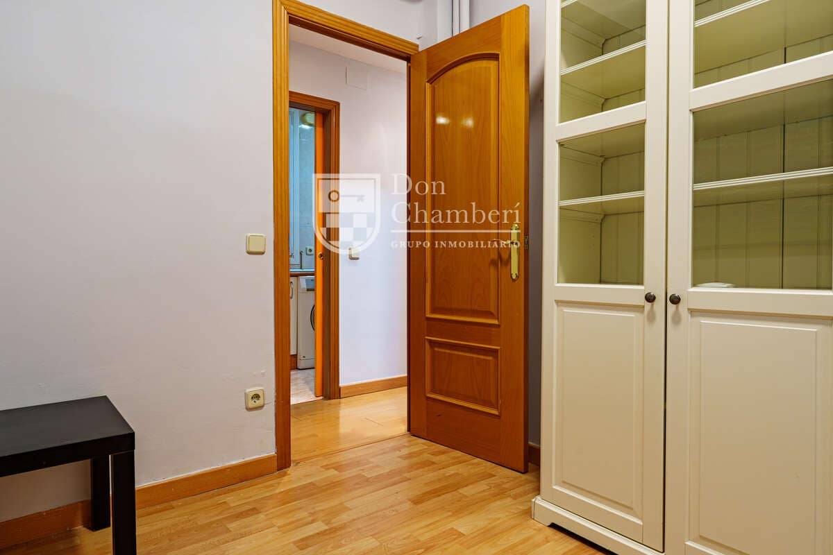 2 soveværelse Lejlighed til salg i Madrid by - € 409.000 (Ref: 9448845)