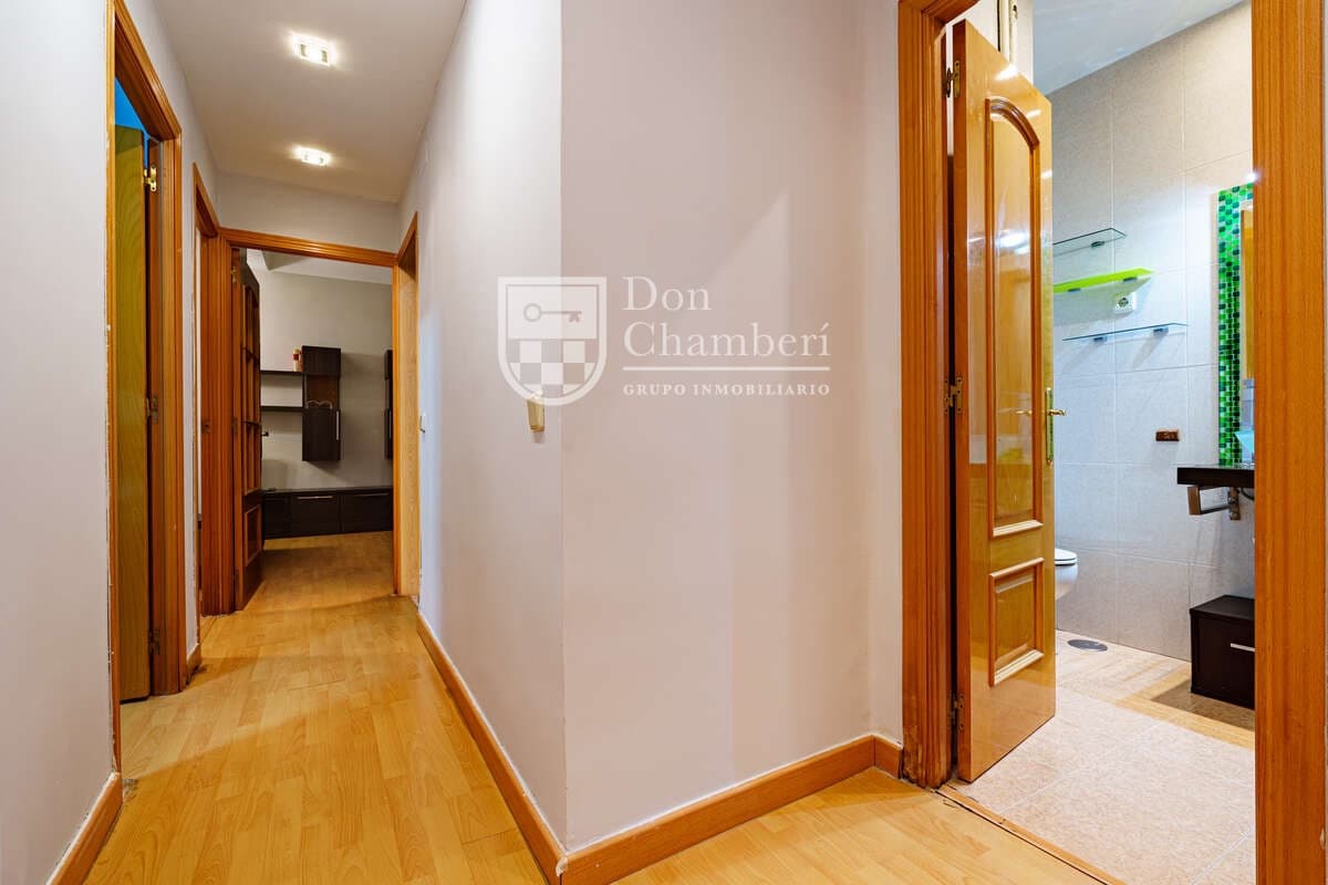 2 soveværelse Lejlighed til salg i Madrid by - € 409.000 (Ref: 9448845)