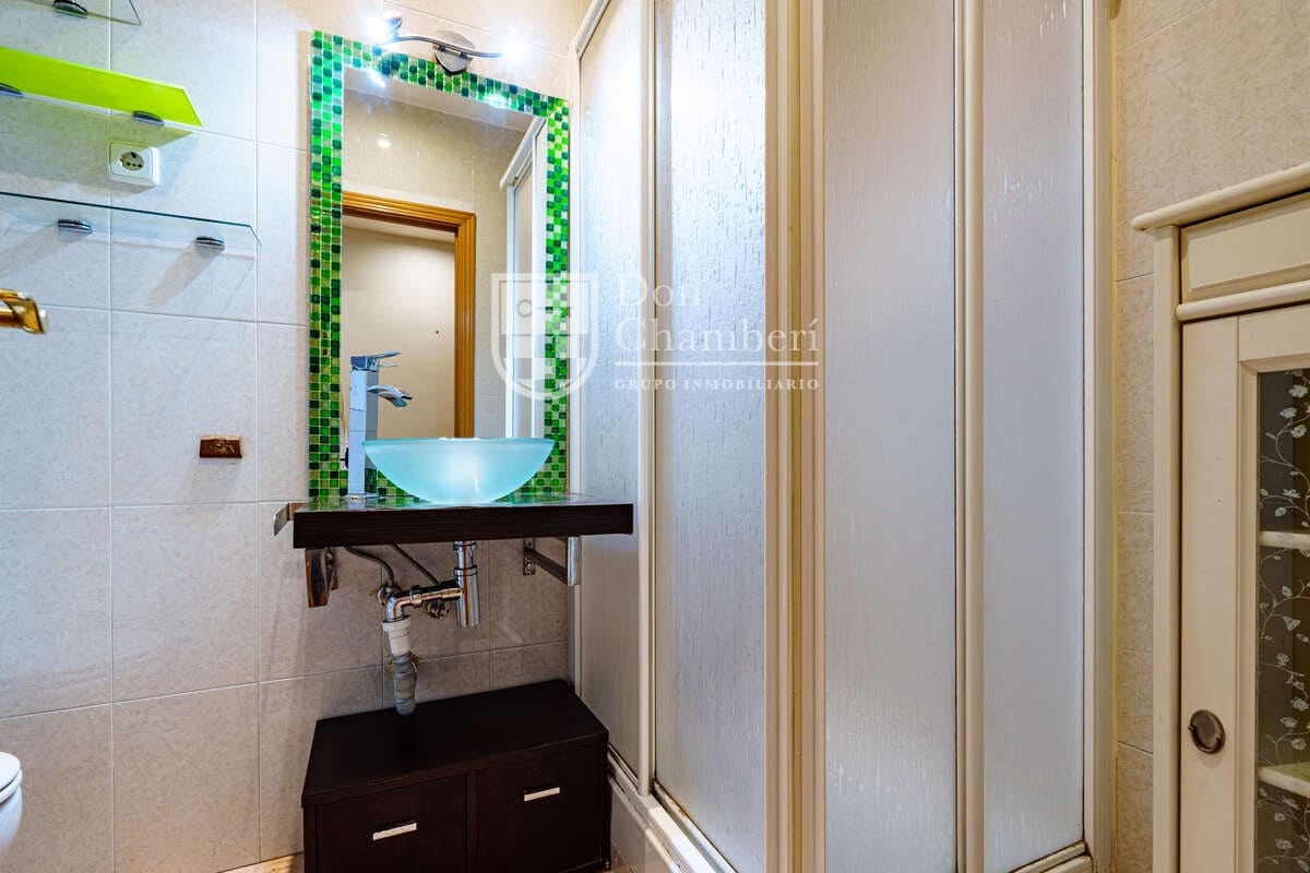 2 soveværelse Lejlighed til salg i Madrid by - € 409.000 (Ref: 9448845)