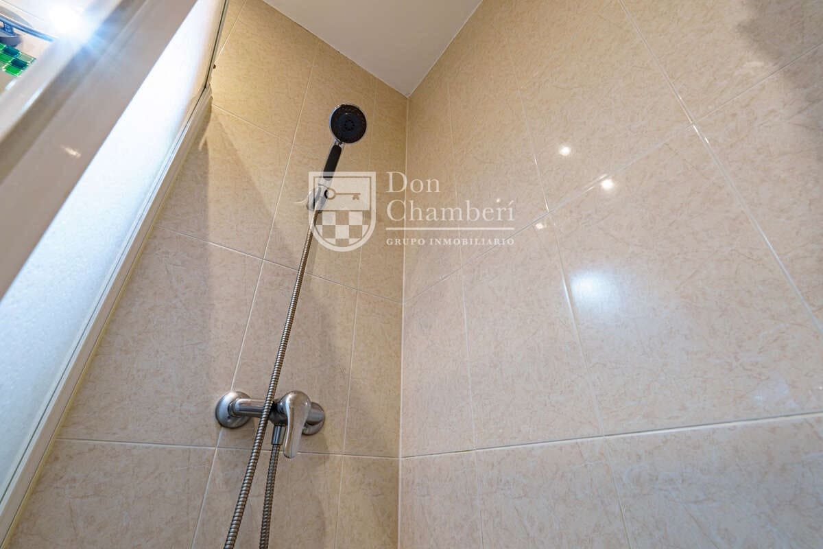 2 soveværelse Lejlighed til salg i Madrid by - € 409.000 (Ref: 9448845)