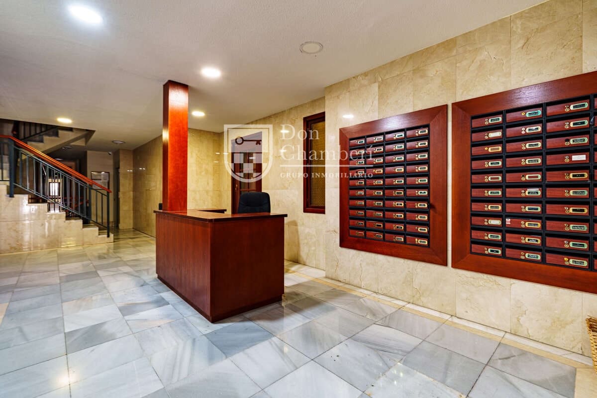 2 soveværelse Lejlighed til salg i Madrid by - € 409.000 (Ref: 9448845)