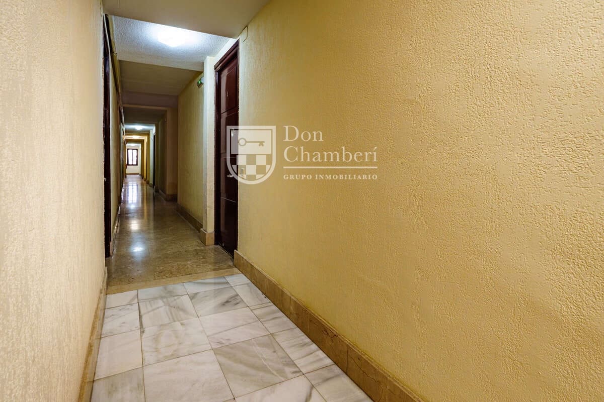 2 soveværelse Lejlighed til salg i Madrid by - € 409.000 (Ref: 9448845)