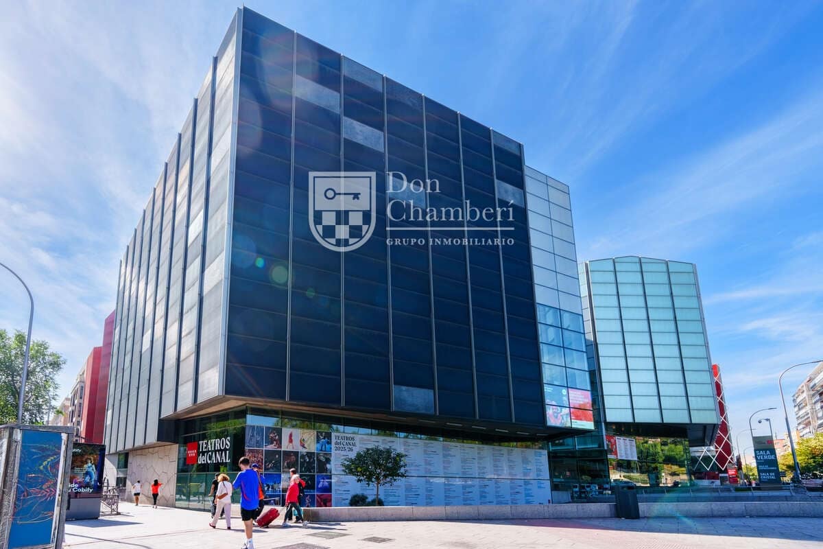 2 soveværelse Lejlighed til salg i Madrid by - € 409.000 (Ref: 9448845)