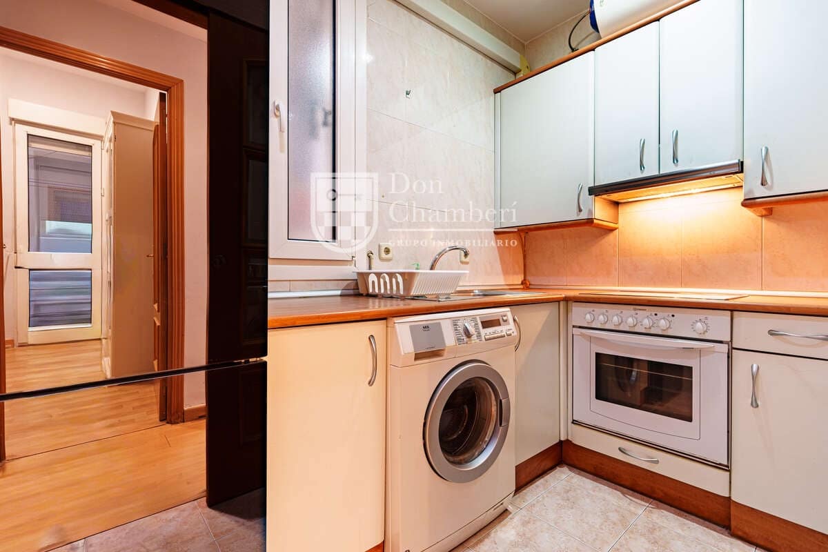 2 soveværelse Lejlighed til salg i Madrid by - € 409.000 (Ref: 9448845)