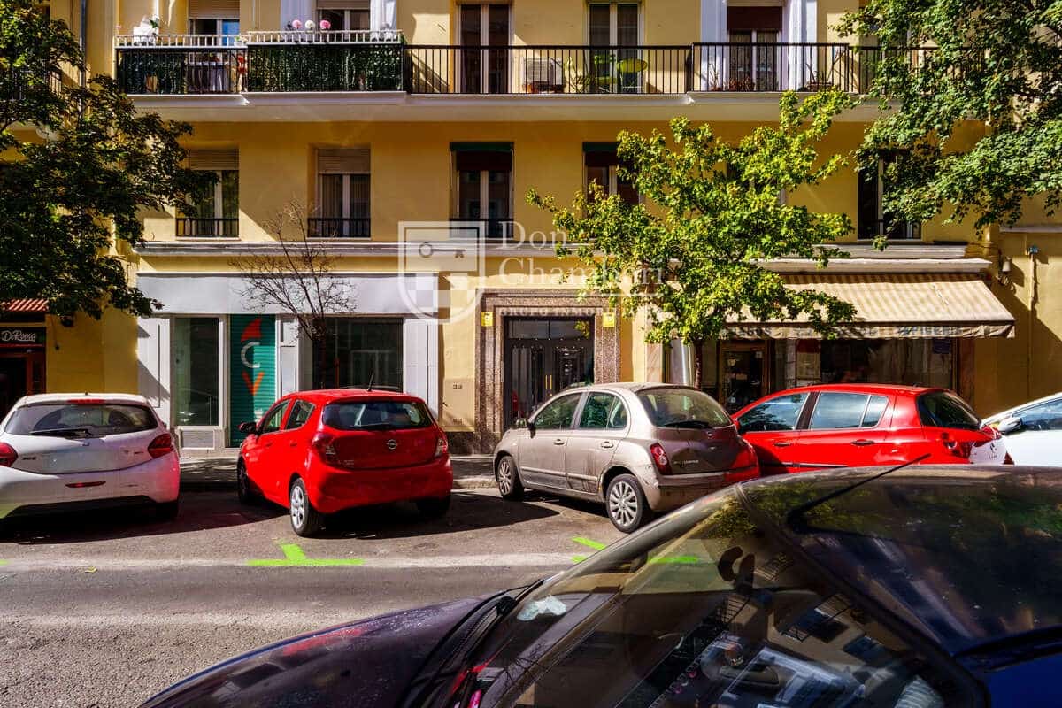 2 soveværelse Lejlighed til salg i Madrid by - € 409.000 (Ref: 9448845)