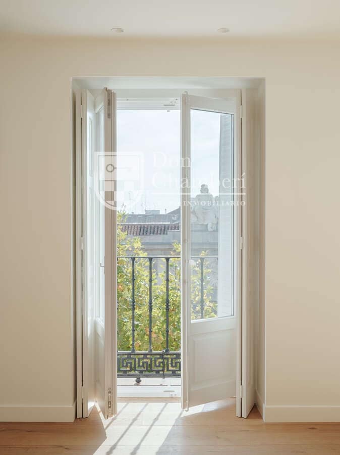 3 bedroom Flat for rent in Madrid city - € 3,500 (Ref: 9455740)