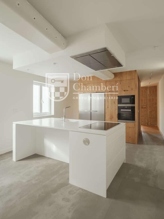 3 bedroom Flat for rent in Madrid city - € 3,500 (Ref: 9455740)