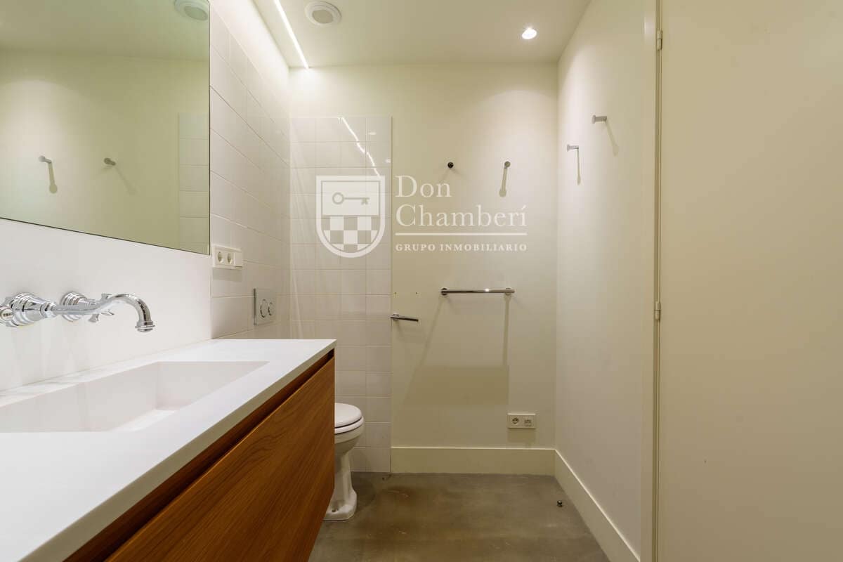 3 bedroom Flat for rent in Madrid city - € 3,500 (Ref: 9455740)