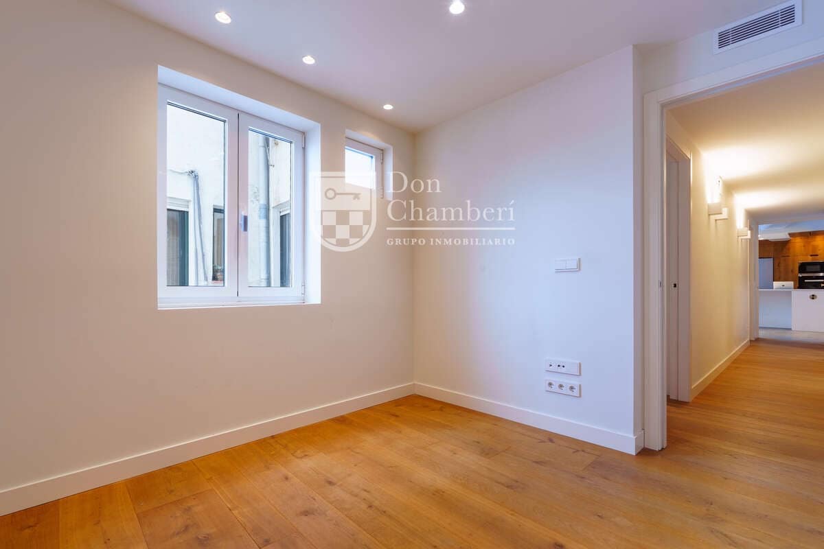 3 bedroom Flat for rent in Madrid city - € 3,500 (Ref: 9455740)