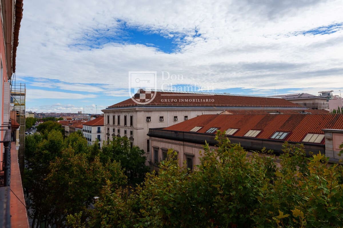 3 bedroom Flat for rent in Madrid city - € 3,500 (Ref: 9455740)