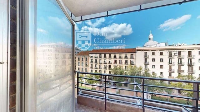 Piso de 4 habitaciones en Chamberí, Madrid ciudad en venta con garaje - 1.880.000 € (Ref: 9503723)