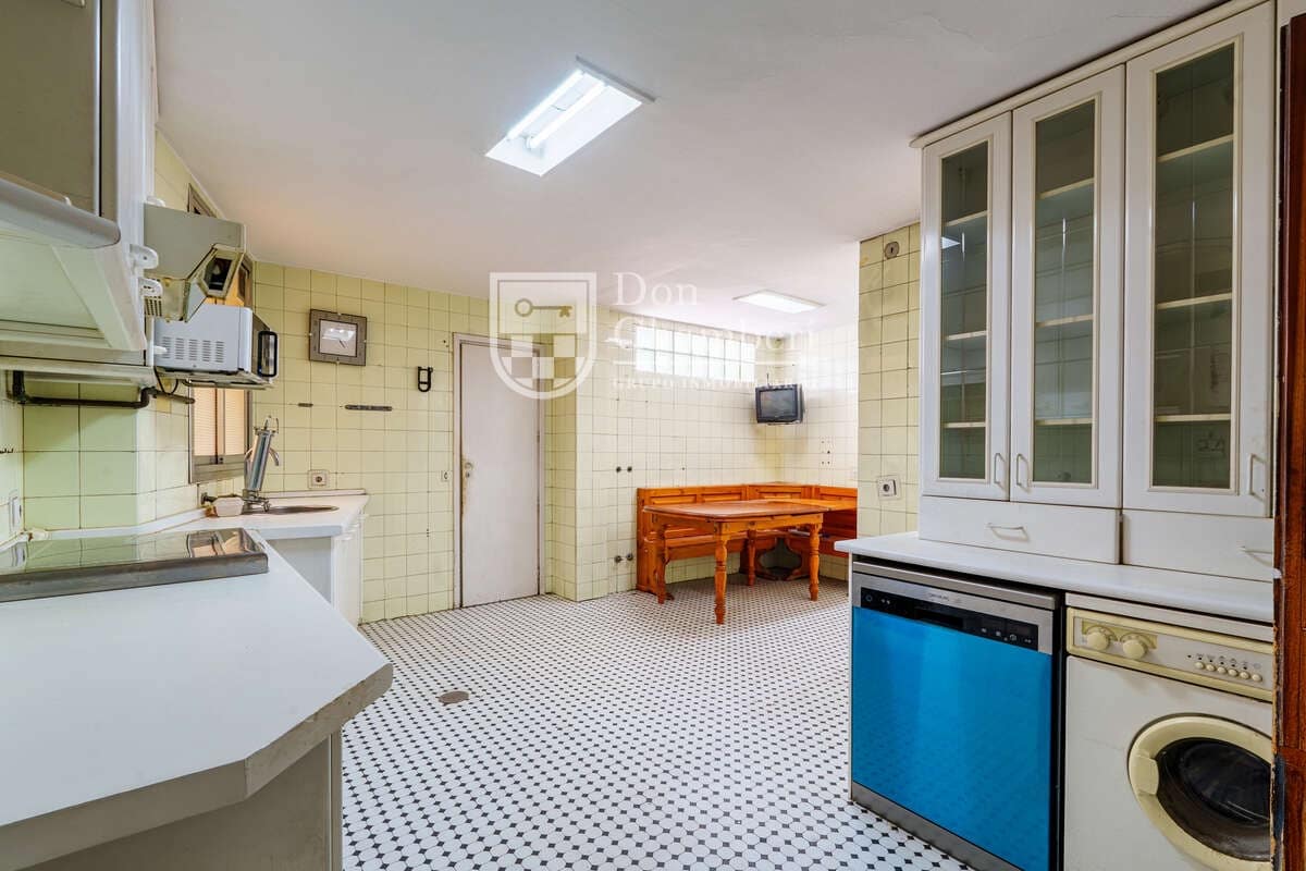 4 soverom Leilighet til salgs i Madrid by med garasje - € 1 880 000 (Ref: 9560750)