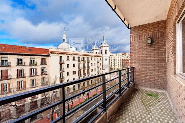 4 sovrum Lägenhet till salu i Chamberí, Madrid stad med garage - 1 880 000 € (Ref: 9560750)