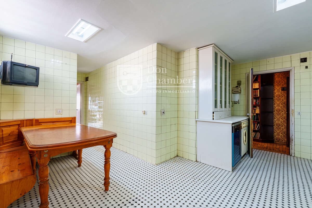 4 soverom Leilighet til salgs i Madrid by med garasje - € 1 880 000 (Ref: 9560750)